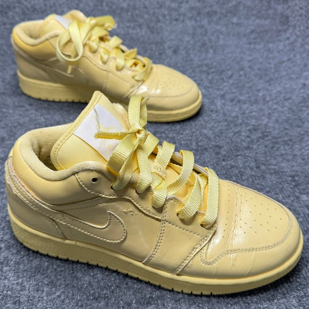Jordan 1 Low Phat GS‎ lemon Kids 5.5Y Yellow Patent Leather Sneakers 352718-711